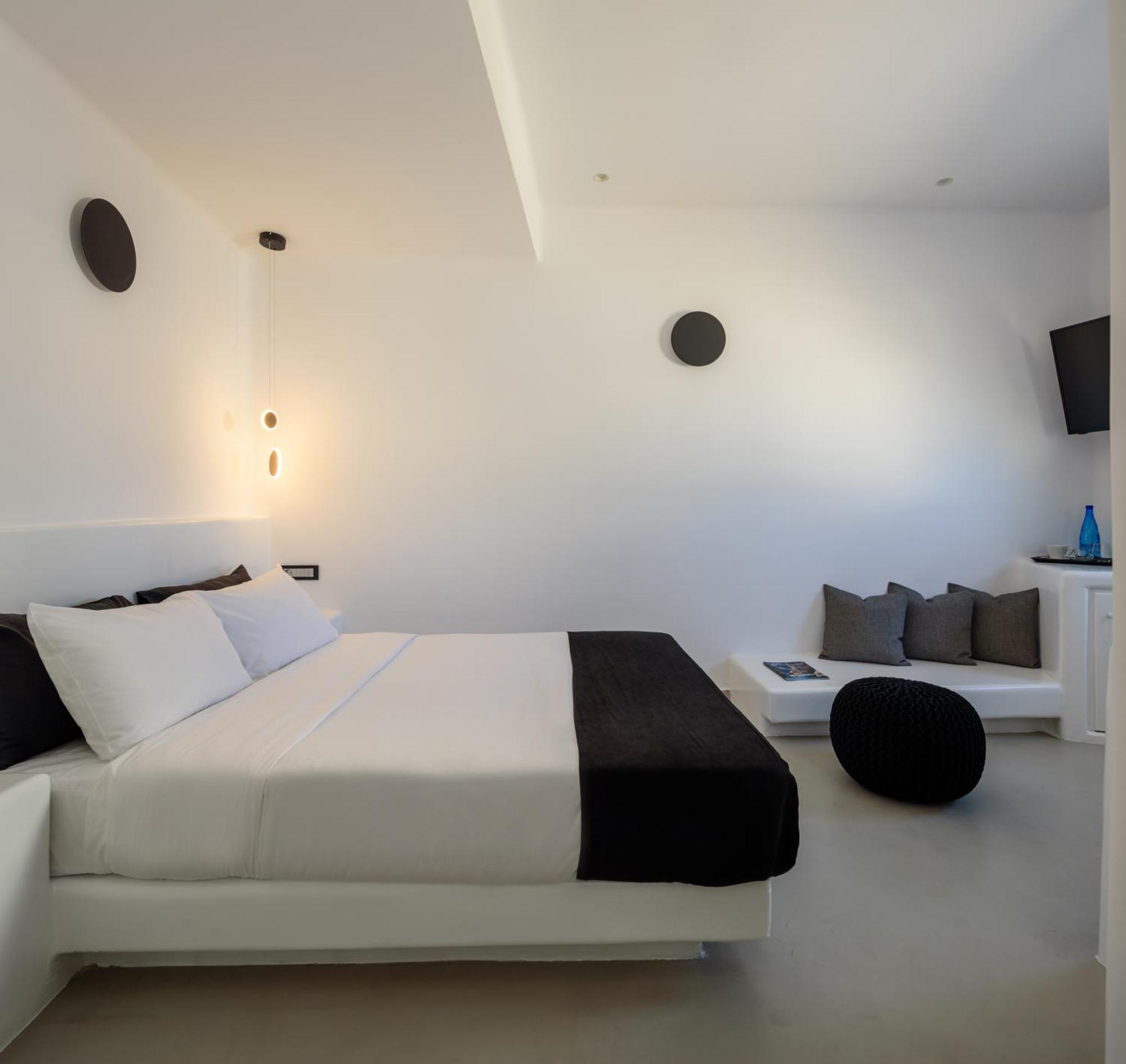 Tataki Family Hotel Fira  Exterior photo